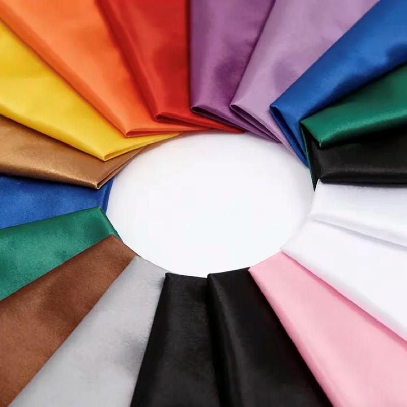 プレミアムスムースサテン生地、柔らかく光沢のあるシルクのよう - Home Textiles Premium のレビューと価格